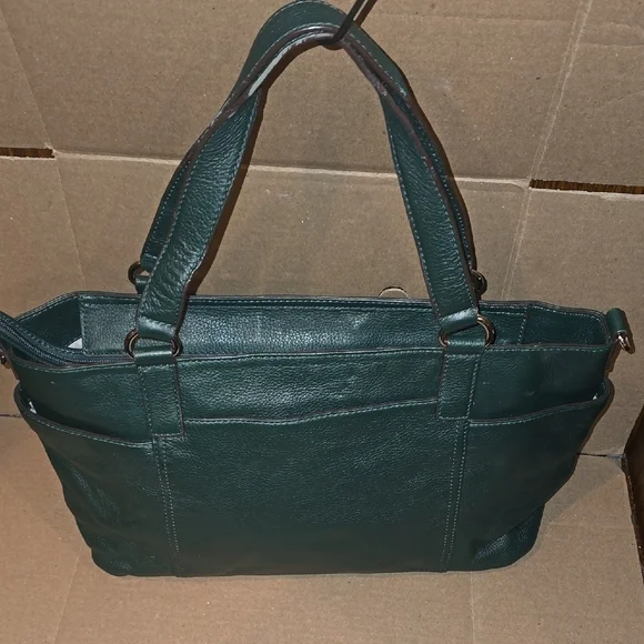 Michael Kors Green Leather Shoulder Bag with Gold Accents - Picture 7 of 11